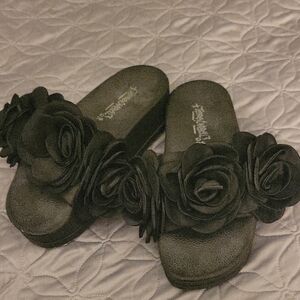 Black Floral Slide Sandals